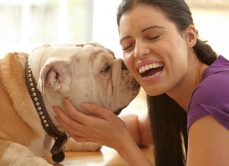Dall’indagine dell’Osservatorio Quattrozampeinfiera è la donna la pet lover per eccellenza