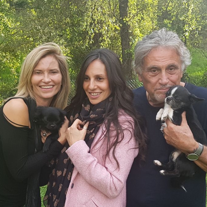 Andrea Roncato Intervista con la moglie a snistra la moglie Nicole Mascariello, Lucia Rossi e Andrea Roncato 