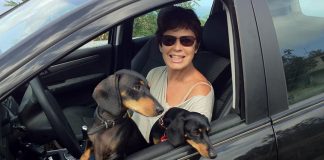 Corinne-Clery-con-i-suoi-cani