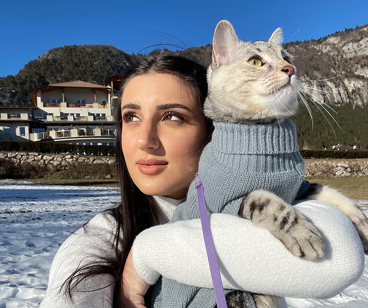 Eleonora Tani "The Lady" con la sua gatta Bree